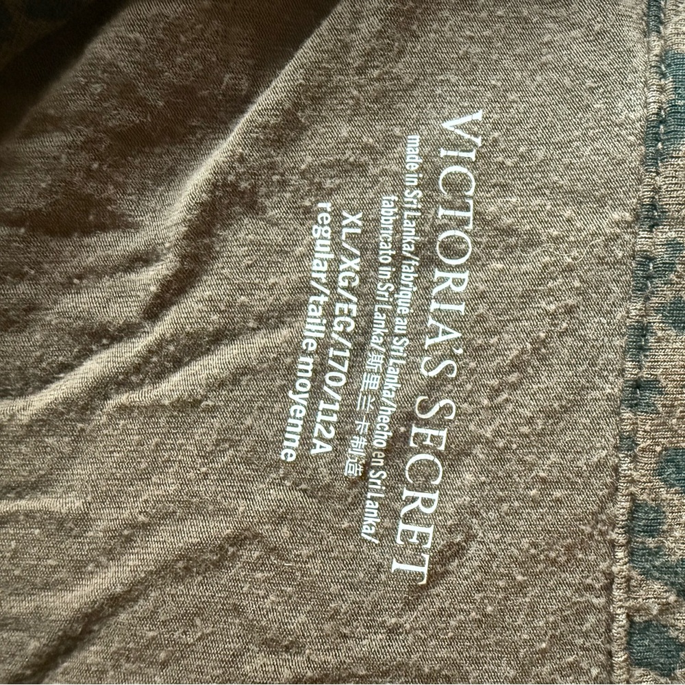 Victoria's Secret Leopard Print Pajama Set XL - Picture 5 of 5